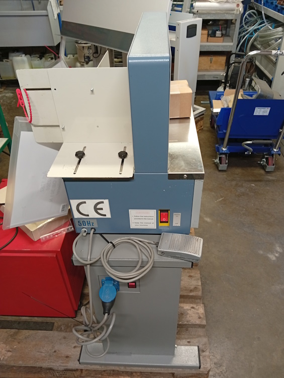 Banderolierer Akebono OB 301 N mit Großrollenmagazin – Bild 4